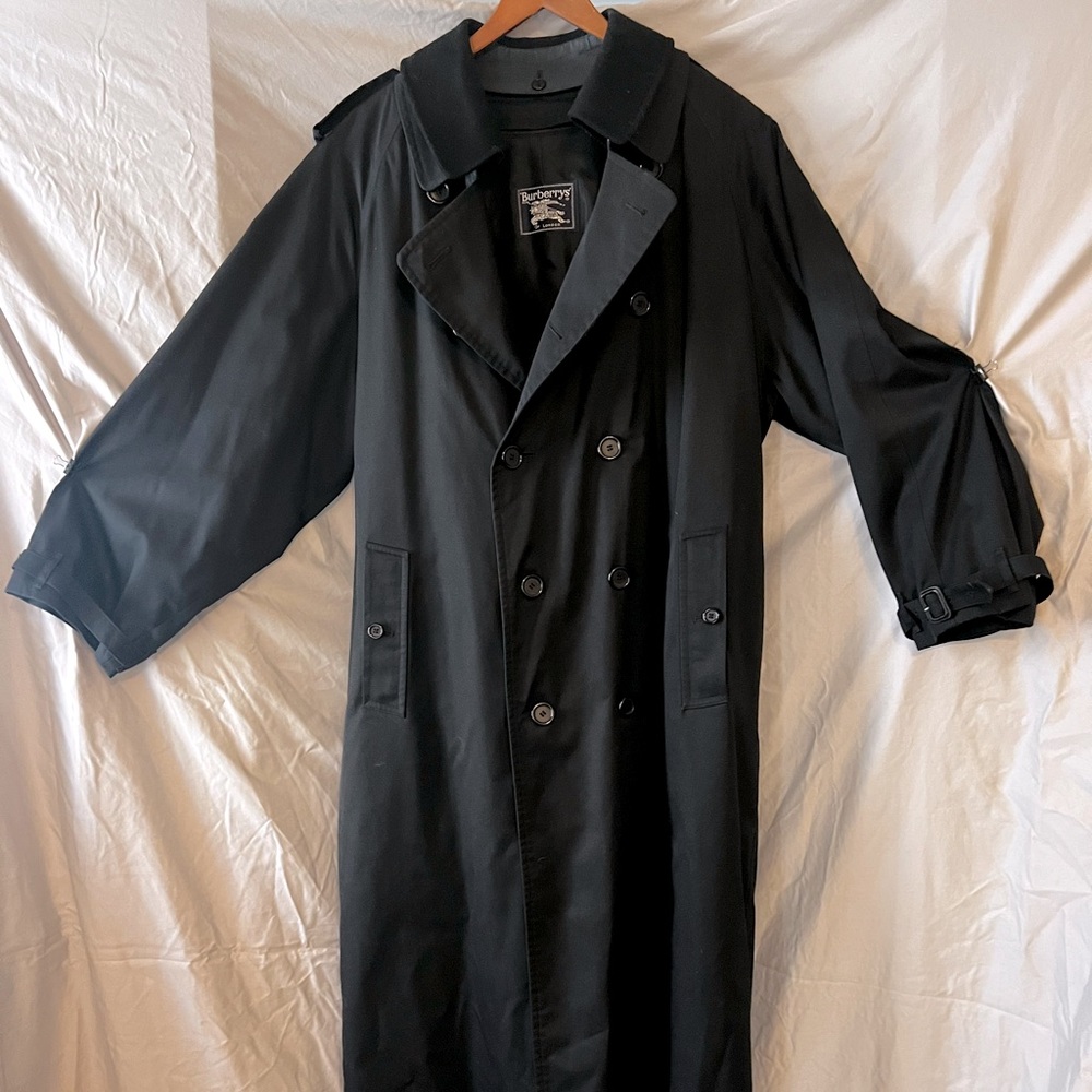Men’s Burberry Trenchcoat